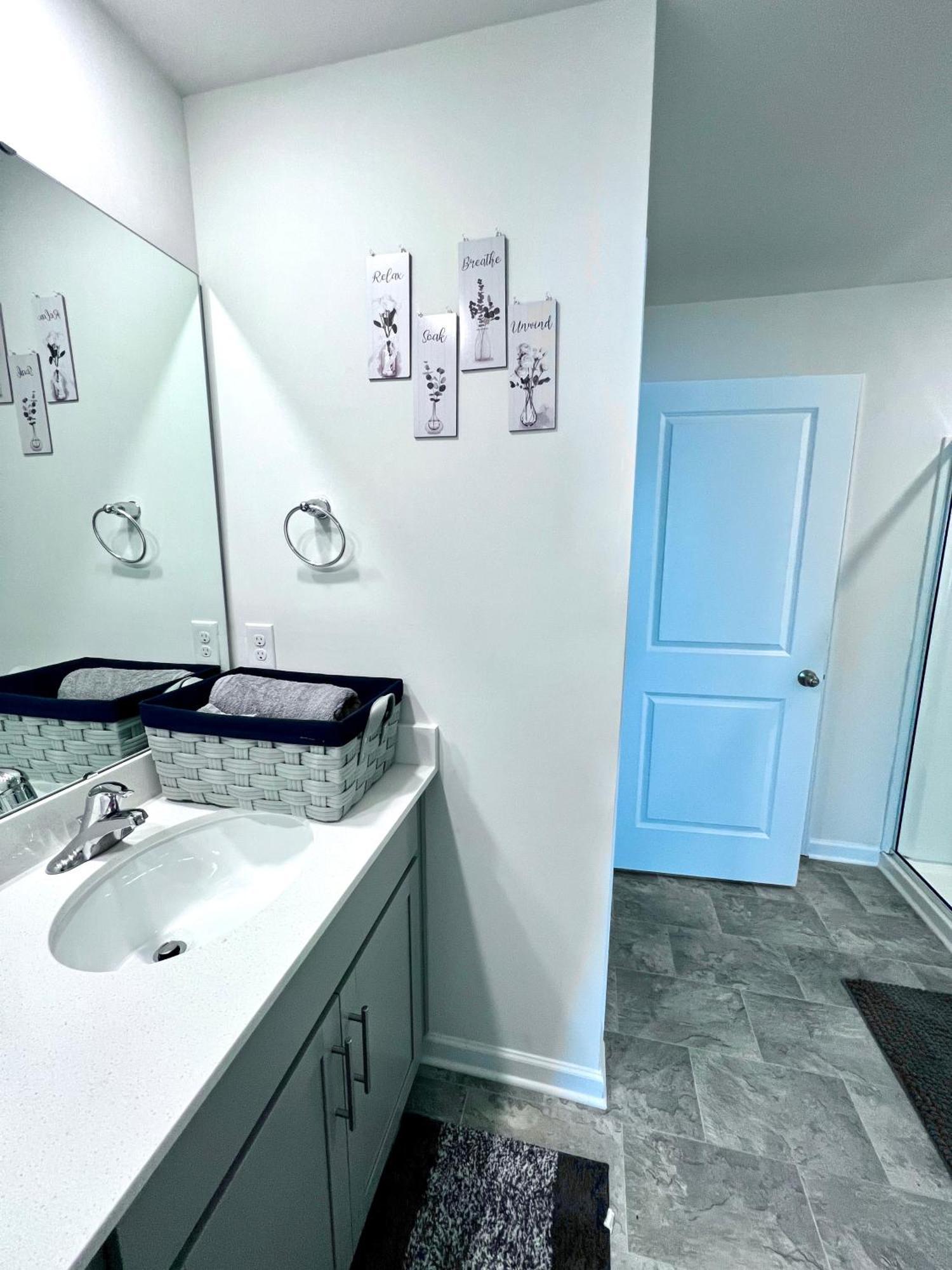 Spacious 4-Bedroom House,6Beds With Office Space Charlotte Exterior foto