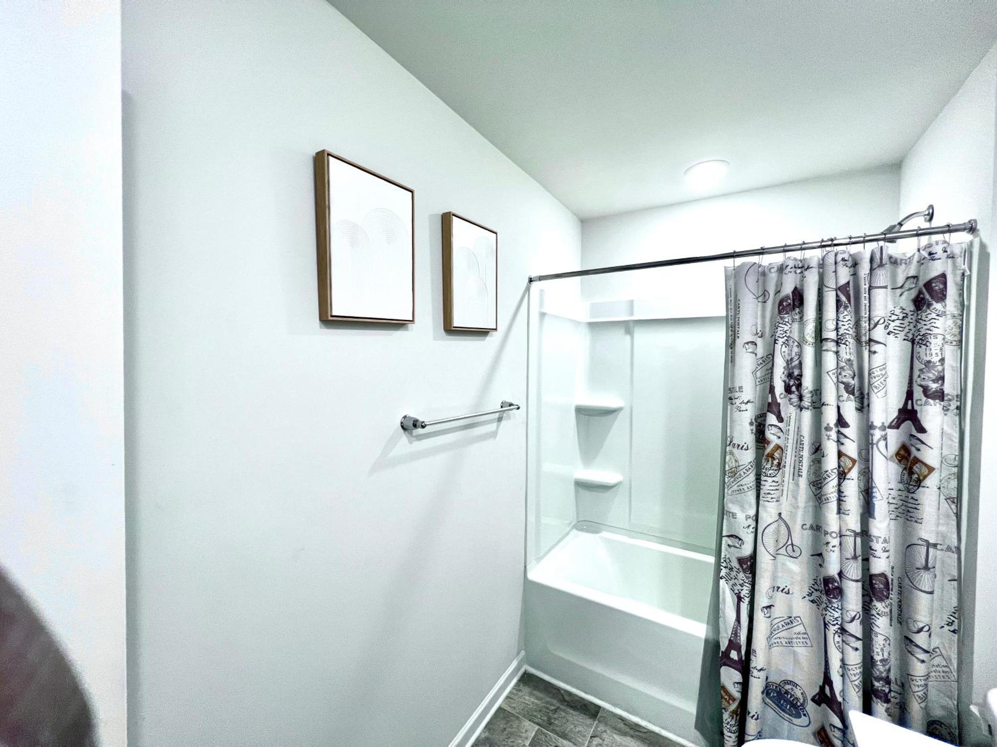 Spacious 4-Bedroom House,6Beds With Office Space Charlotte Exterior foto