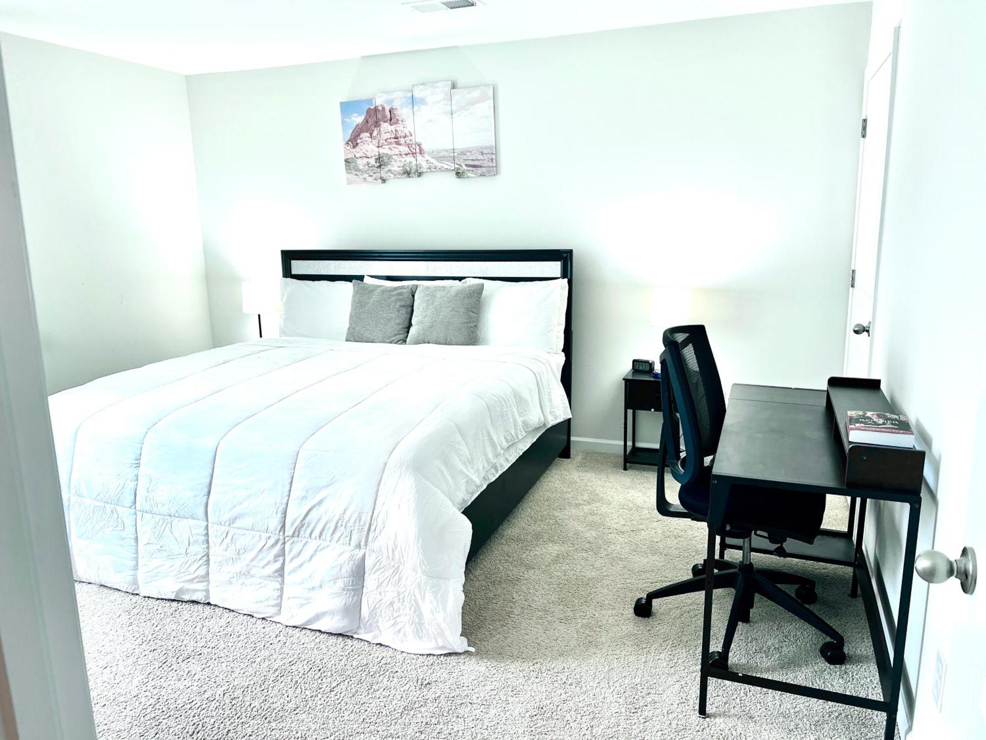 Spacious 4-Bedroom House,6Beds With Office Space Charlotte Exterior foto