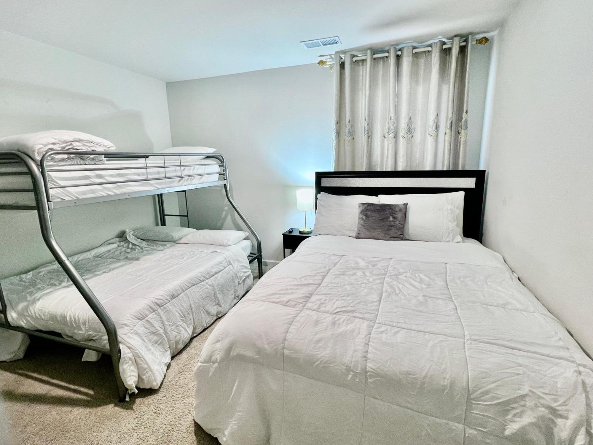 Spacious 4-Bedroom House,6Beds With Office Space Charlotte Exterior foto